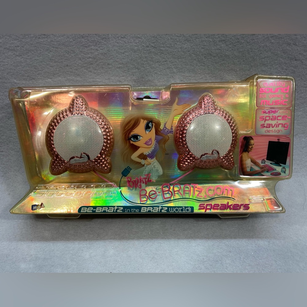 NIB MGA Bratz Be-Bratz.com Speakers Pink Bling Set Space Saving Wired